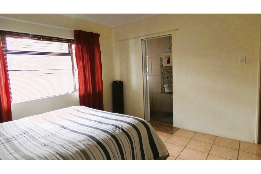 4 Bedroom Property for Sale in Onverwacht Western Cape